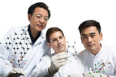 卡普空发布《生化危机3》设定图 只穿袜子的追踪者